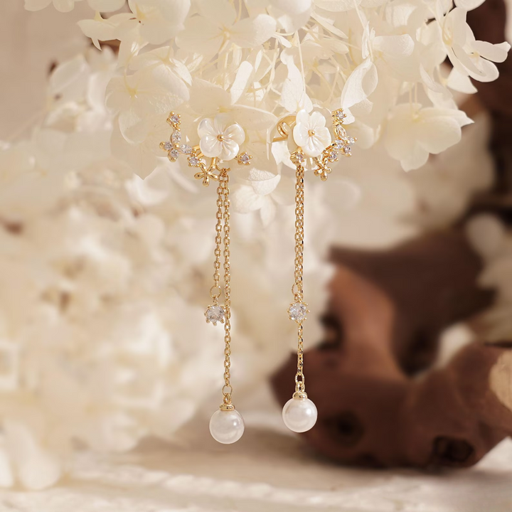 Fleuria Pearl Earrings