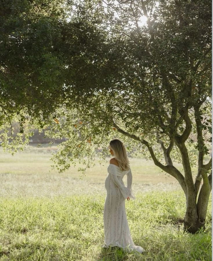 Ulrica | Meadowlace Maternity Gown