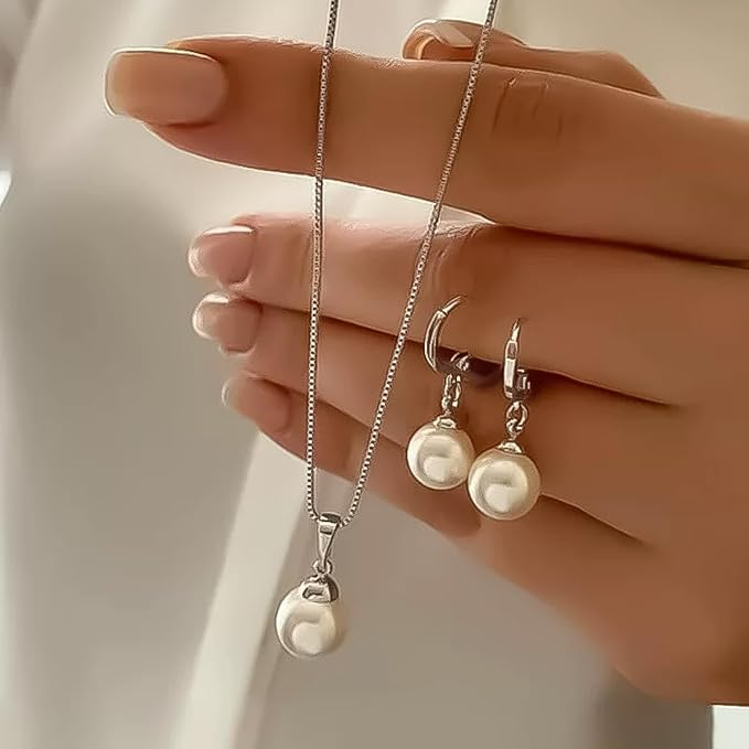 Maye | Necklace and Earring Set