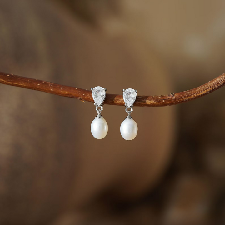 Elowen Pearl Earrings