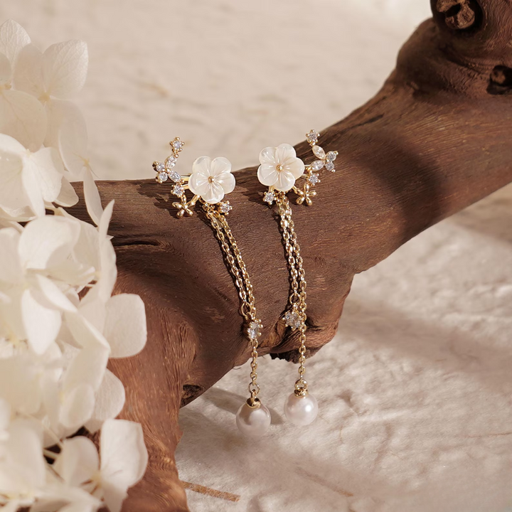 Fleuria Pearl Earrings