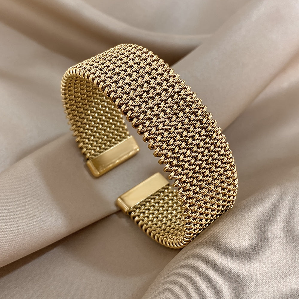 Cassia | 8K Golden Plated Metal Bracelet