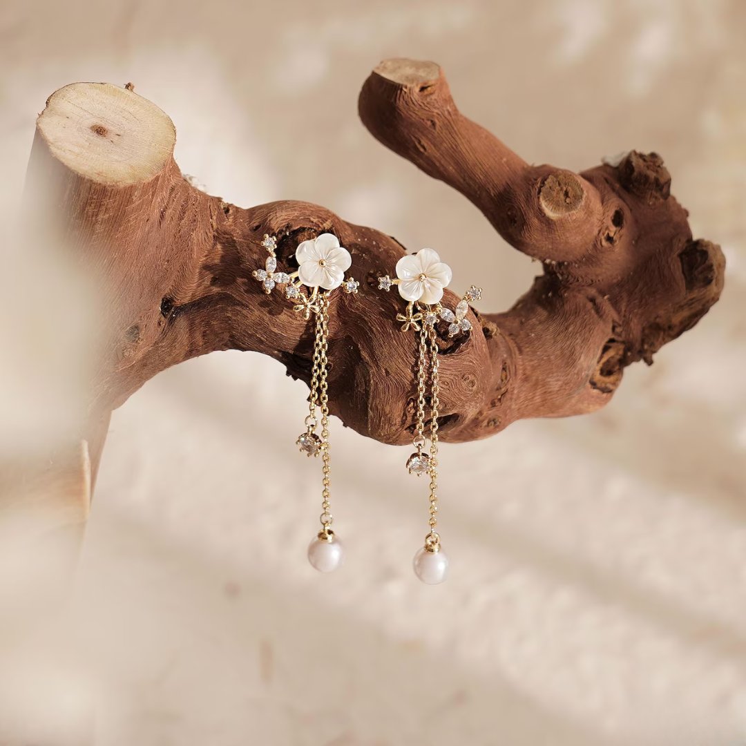 Fleuria Pearl Earrings