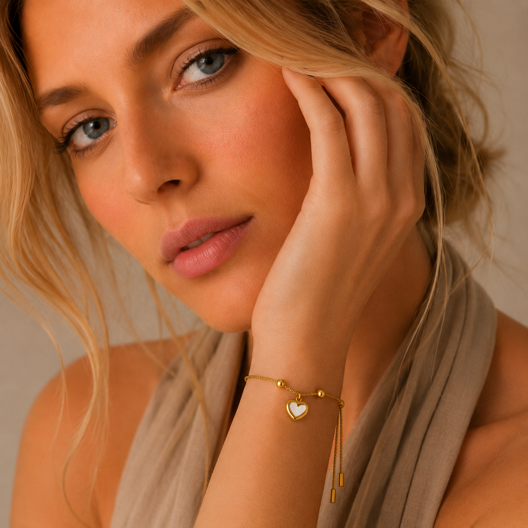 Winola | Heart Charm Bracelet