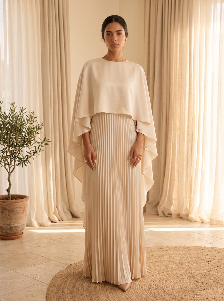 Adrienne – Cream, studio front