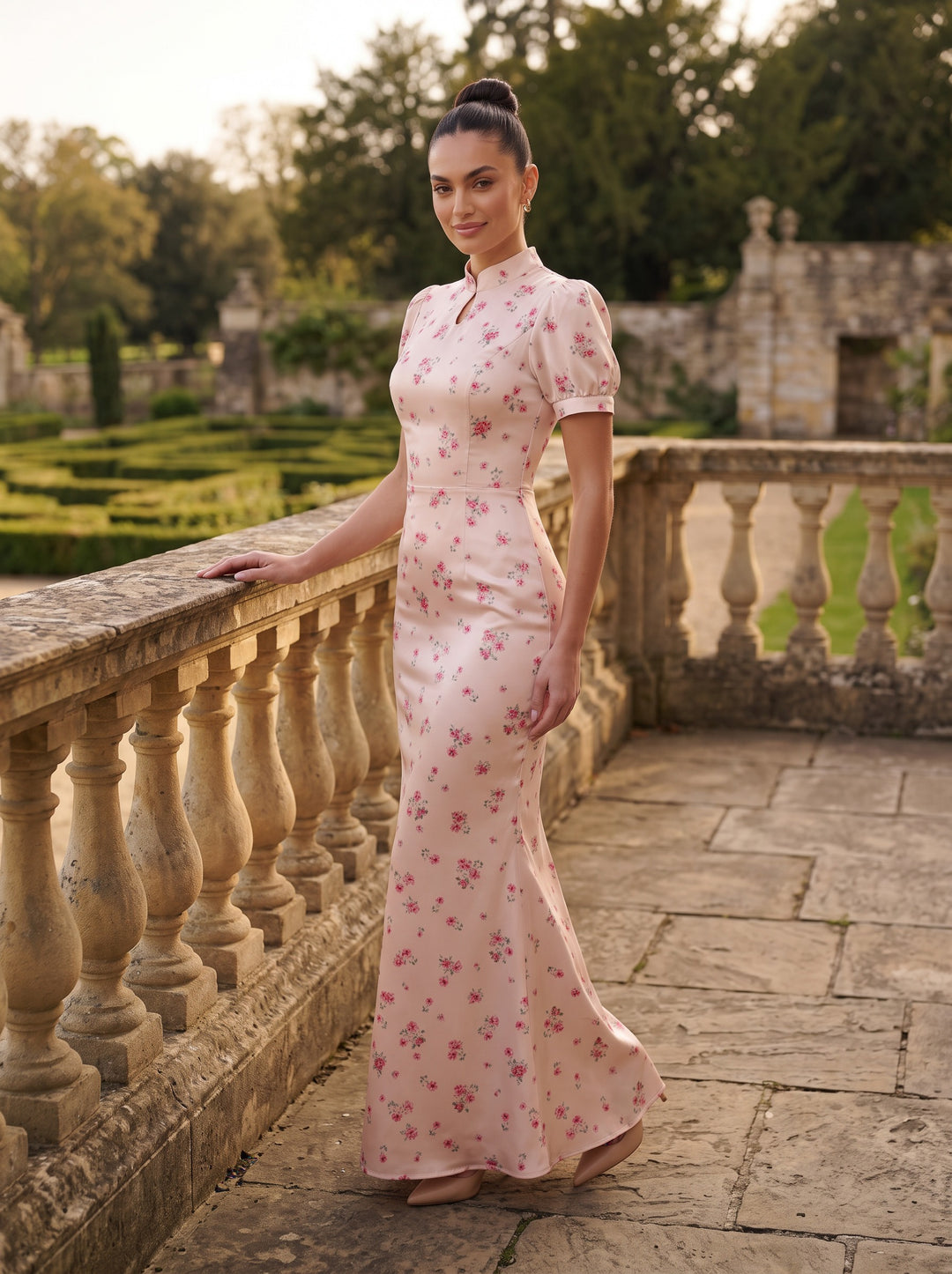 Annika – Pink, stone terrace, three-quarter