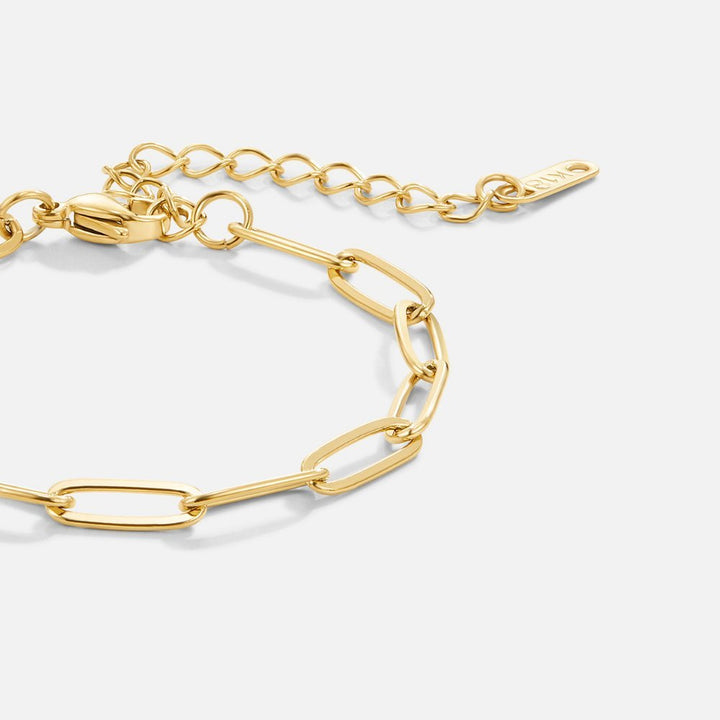 Carita | Sleek Link Chain Bracelet in first_variant_option1 | Elegant Women&