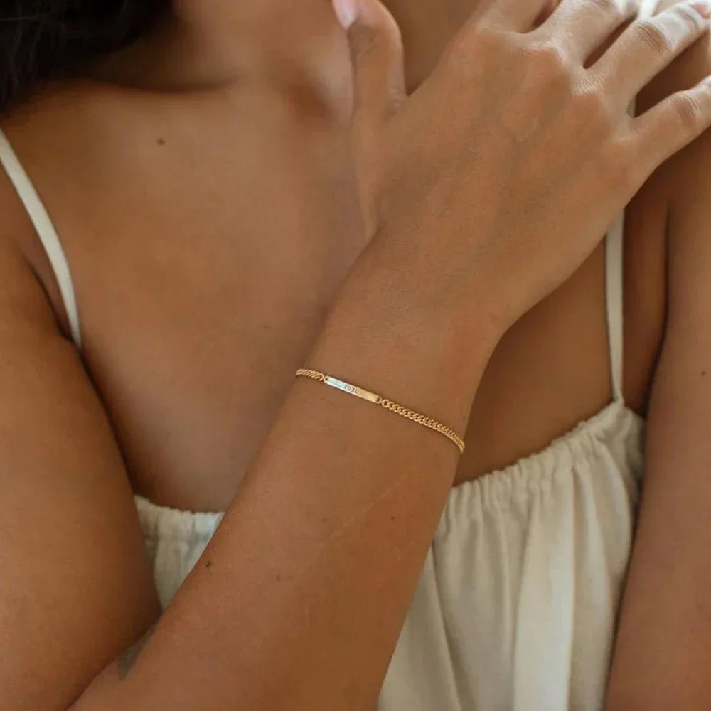 Darcy Custom Engraved Bracelet in first_variant_option1 | Elegant Women&