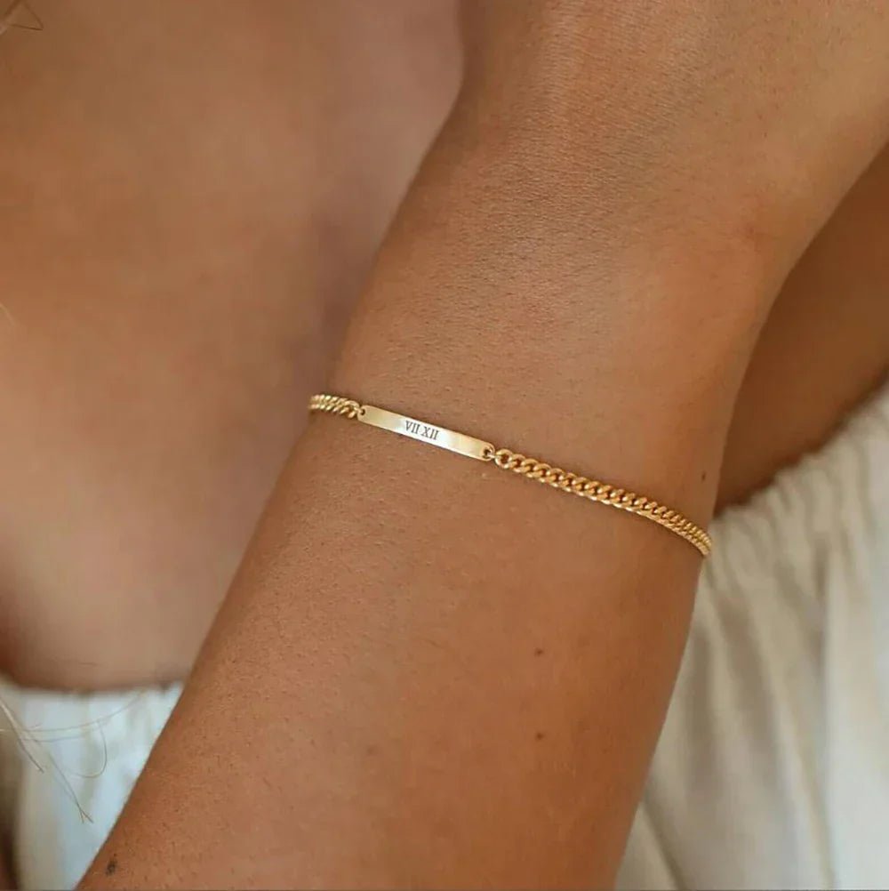 Darcy Custom Engraved Bracelet in first_variant_option1 | Elegant Women&