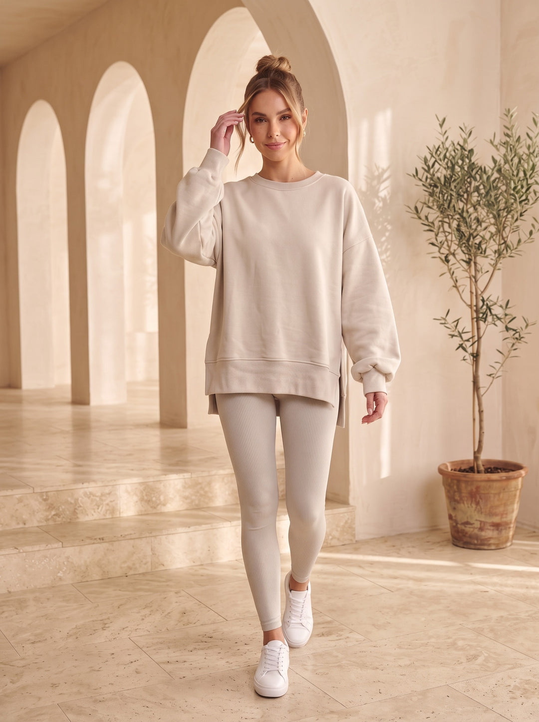 Dixie – Beige, studio, hero