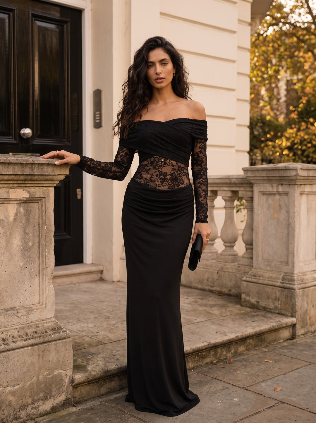 Esther – Black, outdoor townhouse entrance