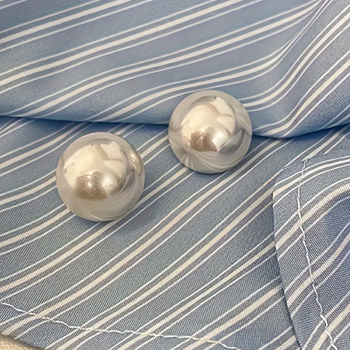 Céleste | Vintage Large Faux Pearl Stud Earrings