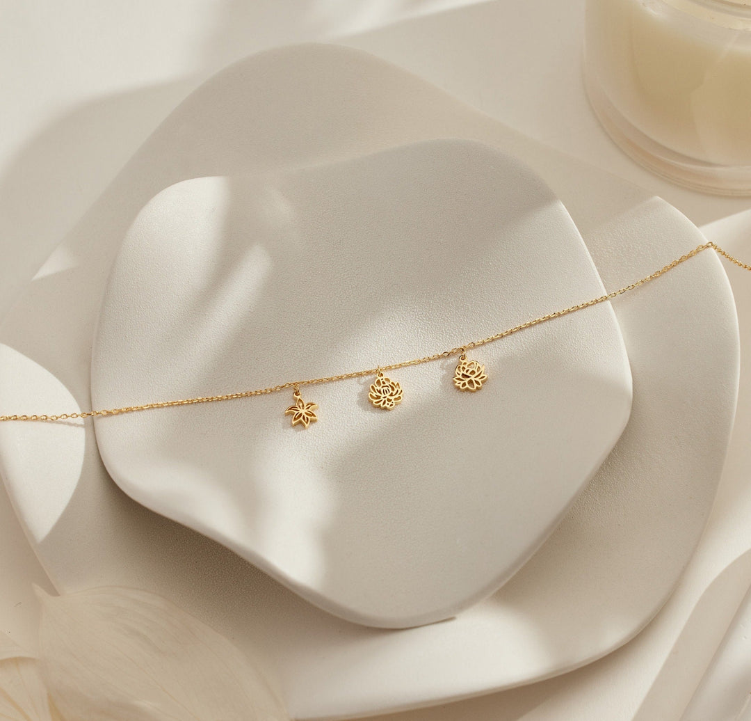 FLORABELLE Necklace in first_variant_option1 | Elegant Women&