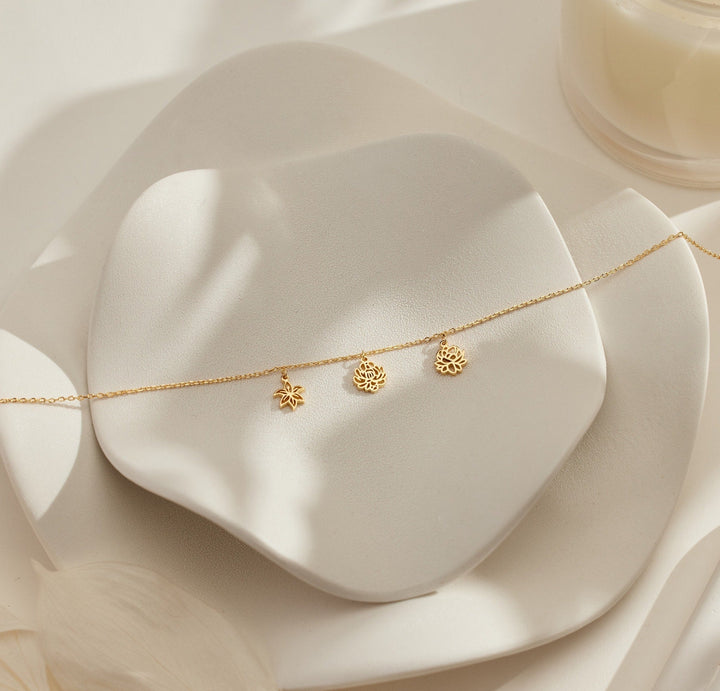 FLORABELLE Necklace in first_variant_option1 | Elegant Women&