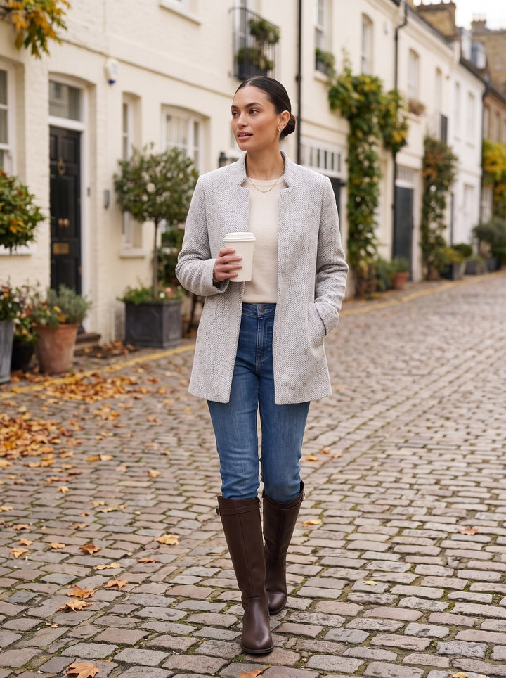 Harlow – Light Grey, outdoor street, hero