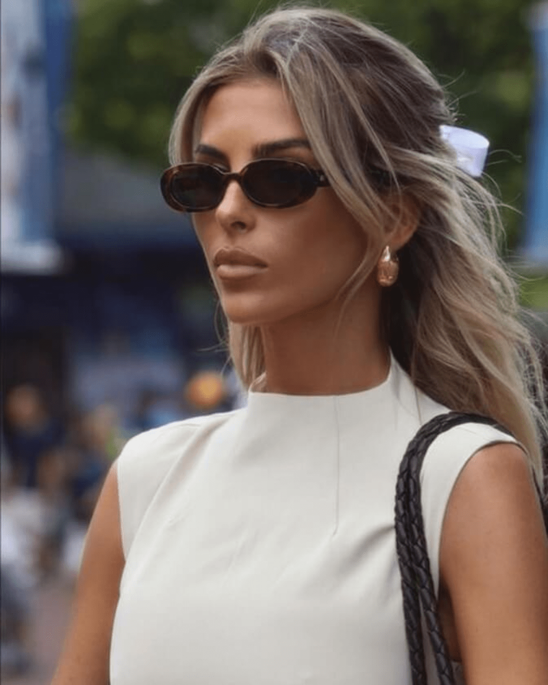 Hecate | Trendy Oval Sunglasses in first_variant_option1 | Elegant Women&