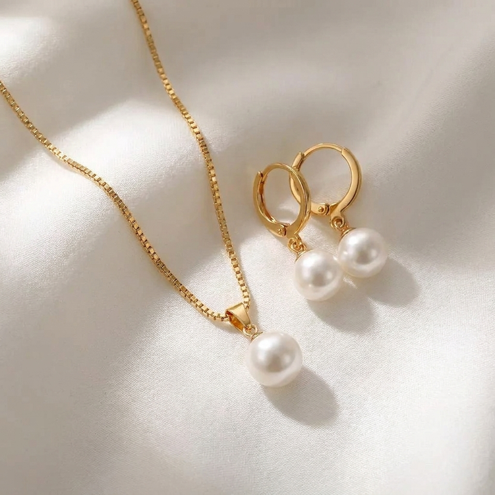 Leofwyn | Gold Pearl Drop Jewelry Set