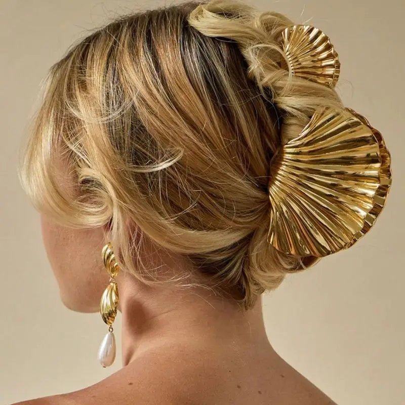 Lexie | Radiant Gold Clip in first_variant_option1 | Elegant Women&