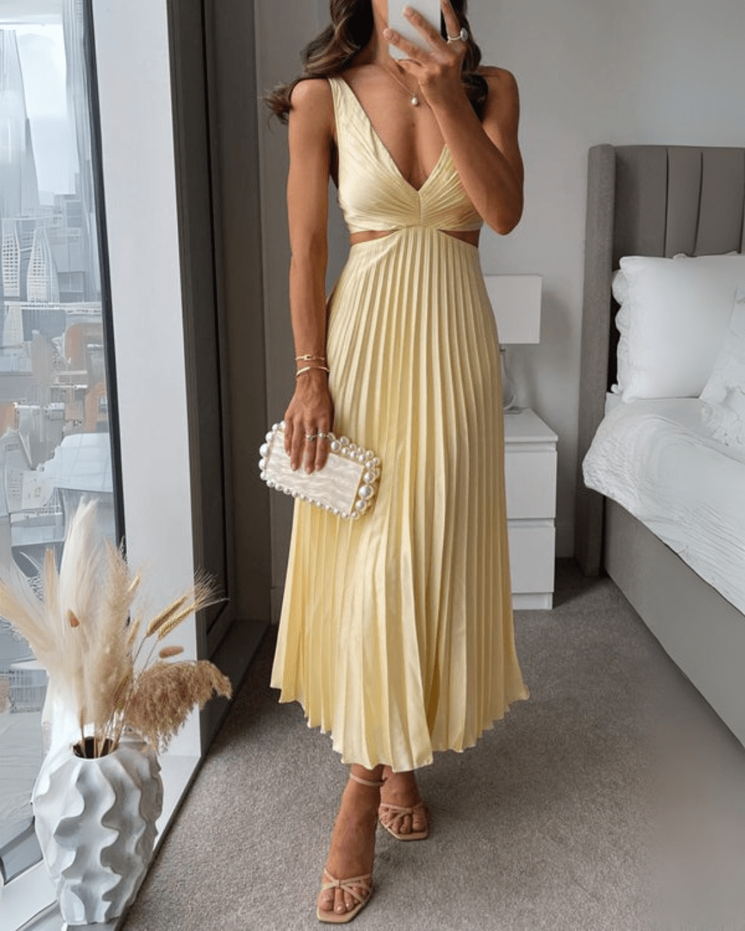 Lily | Radiant Twist Dress in first_variant_option1 | Elegant Women&
