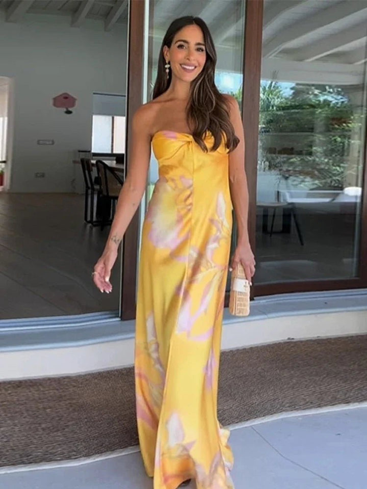 Londyn | Flowy Maxi Dress in first_variant_option1 | Elegant Women&