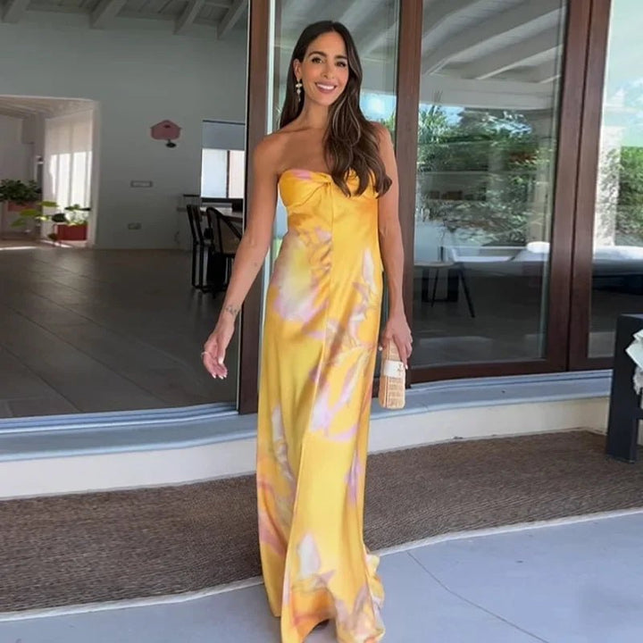 Londyn | Flowy Maxi Dress in first_variant_option1 | Elegant Women&