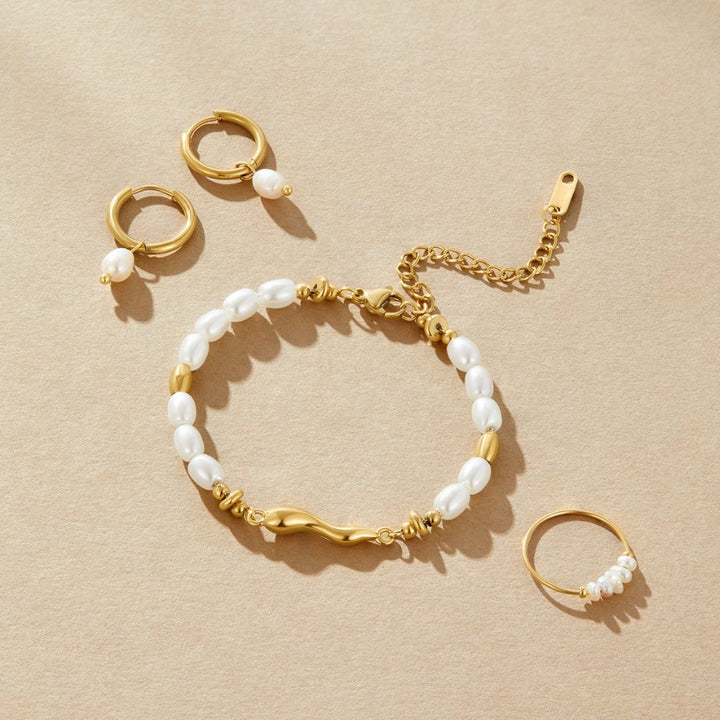 Veradis | Golden Wave Pearl Bracelet