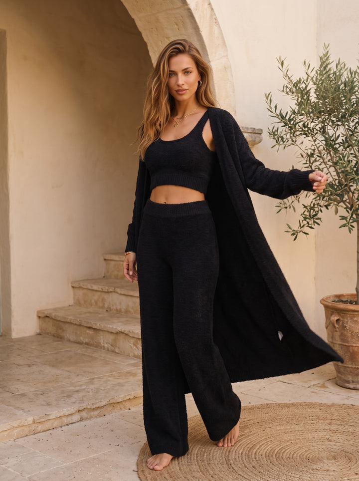 Alexi – Black, front