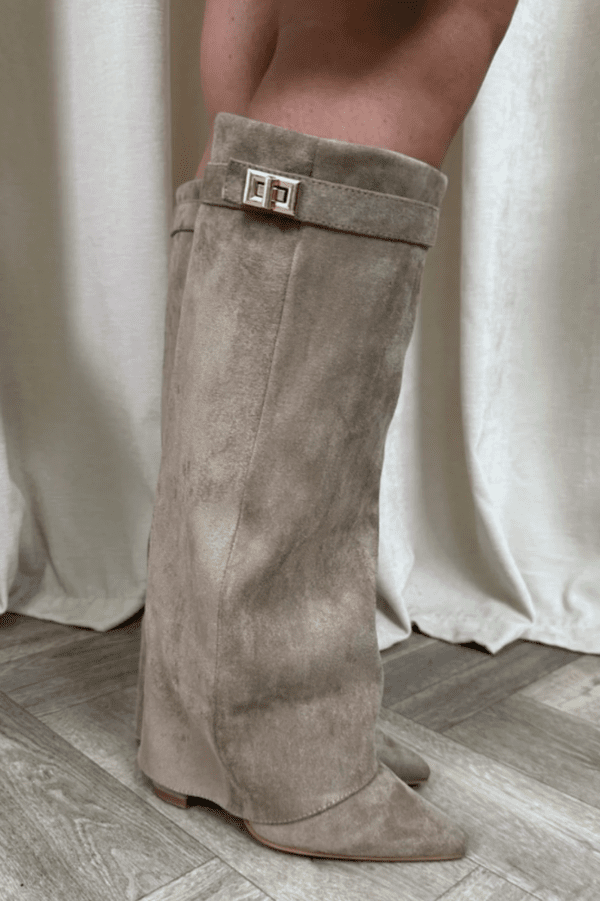 Parker | Inspired Oversized Boots in first_variant_option1 | Elegant Women&
