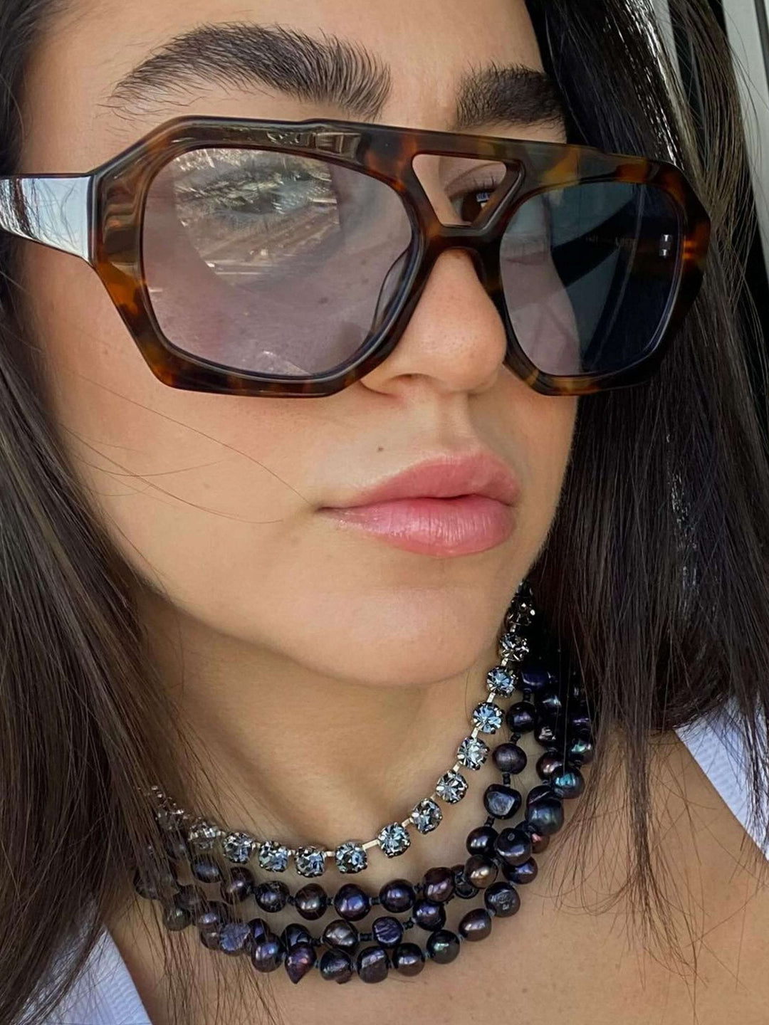Swithin | Bold Geometric Sunglasses in first_variant_option1 | Elegant Women&