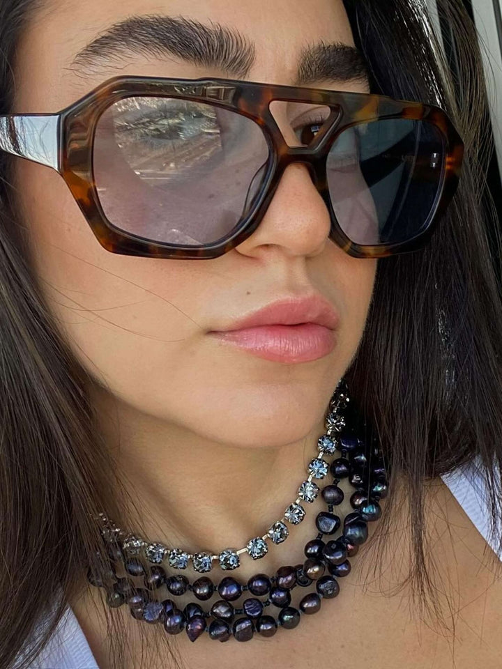 Swithin | Bold Geometric Sunglasses in first_variant_option1 | Elegant Women&