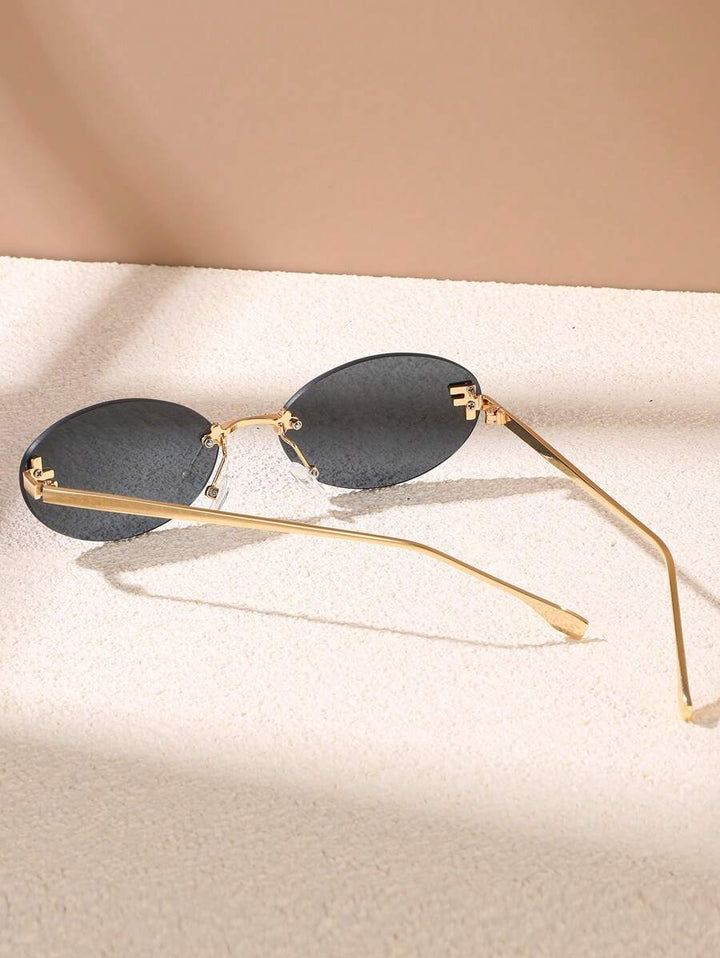 Thalia | Inspired Oval Sunglasses in first_variant_option1 | Elegant Women&