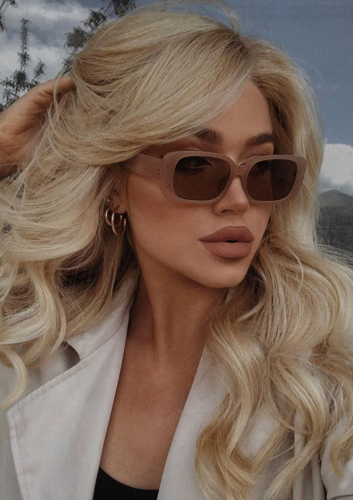 Vashti | Chic Square Sunglasses in first_variant_option1 | Elegant Women&