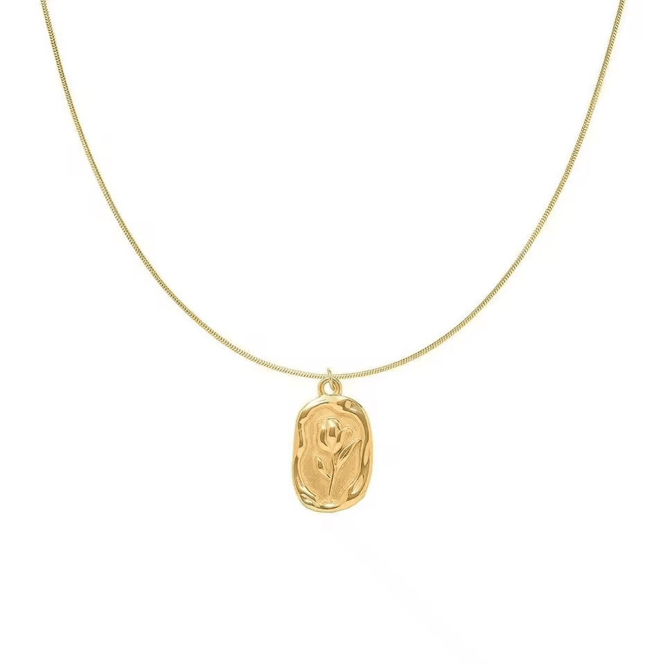 Venere Pendant Necklace in first_variant_option1 | Elegant Women's Dress - Maeve The Label