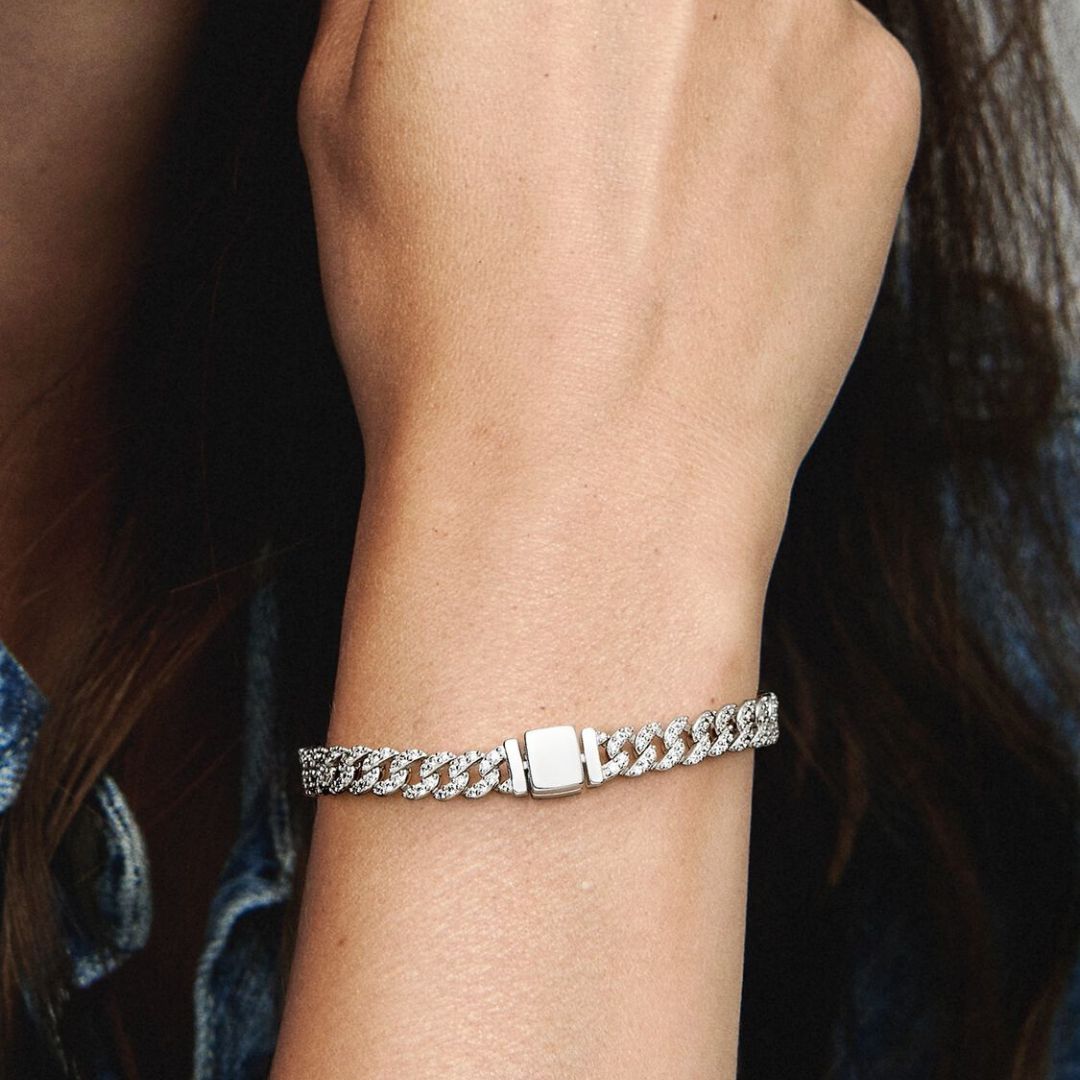 Wendolyn | Pavé Link Statement Bracelet in first_variant_option1 | Elegant Women&