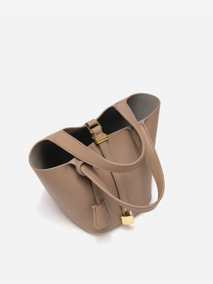 Winnie | Timeless Leather Tote in first_variant_option1 | Elegant Women&