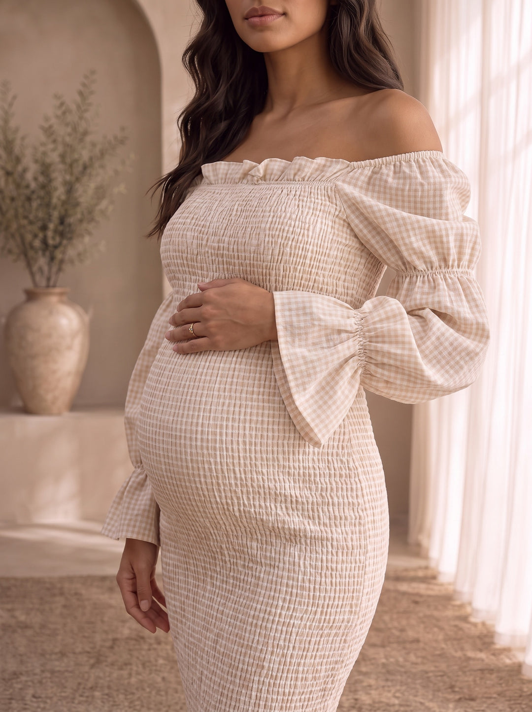 Winona – Cream, close-up of smocking, neckline and sleeve